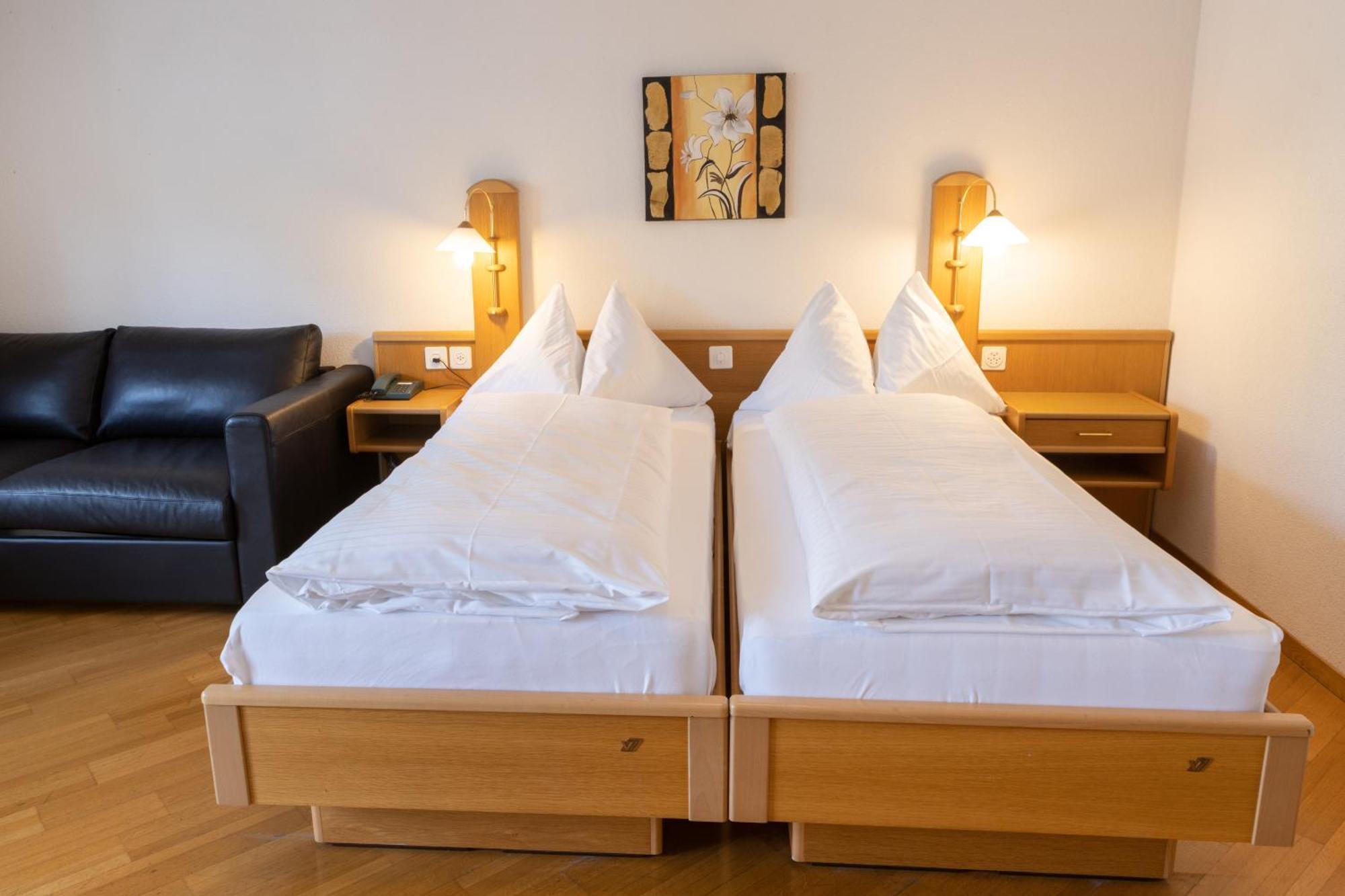 Strandhotel Seeblick Faulensee Eksteriør billede