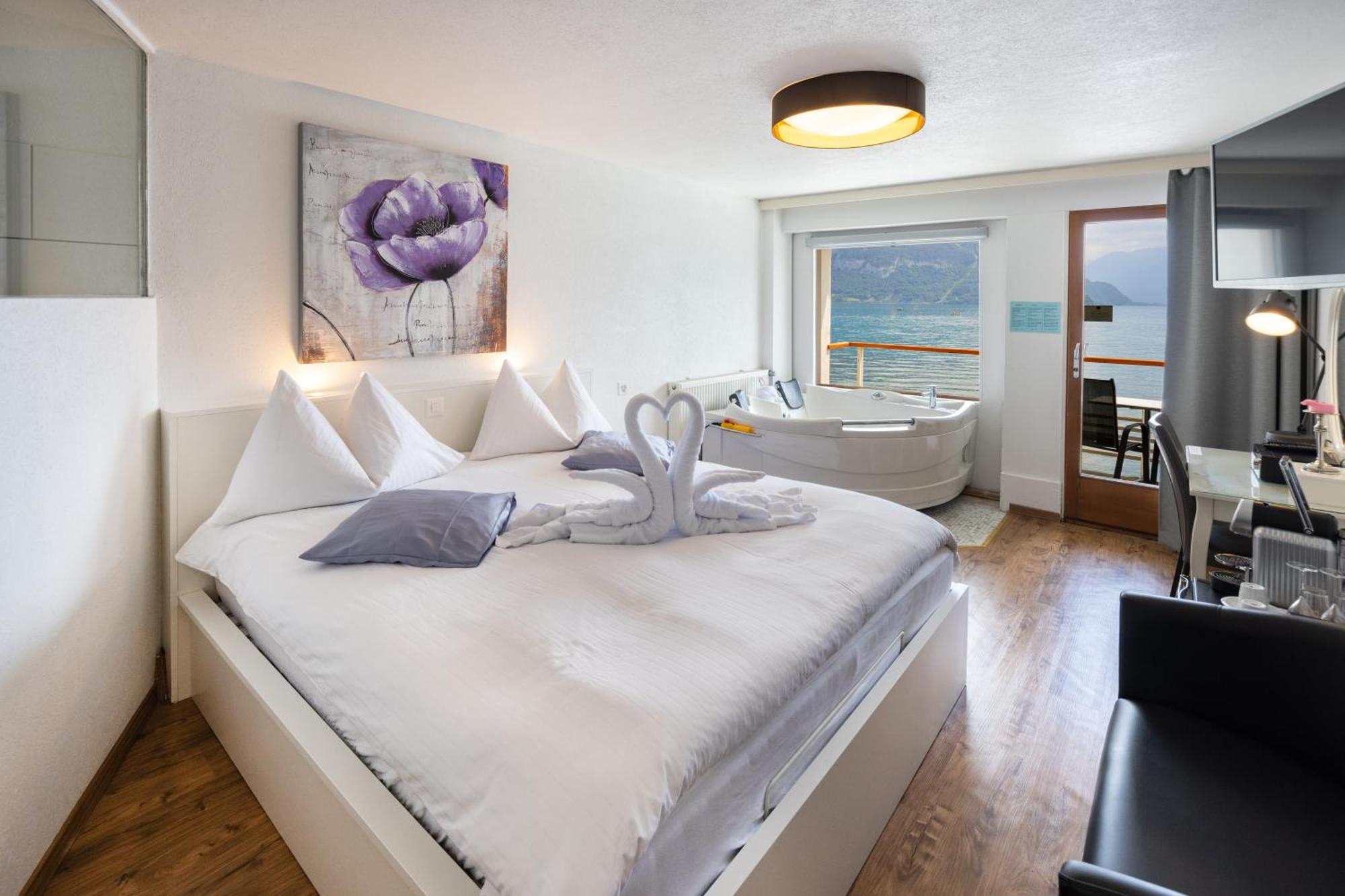 Strandhotel Seeblick Faulensee Eksteriør billede