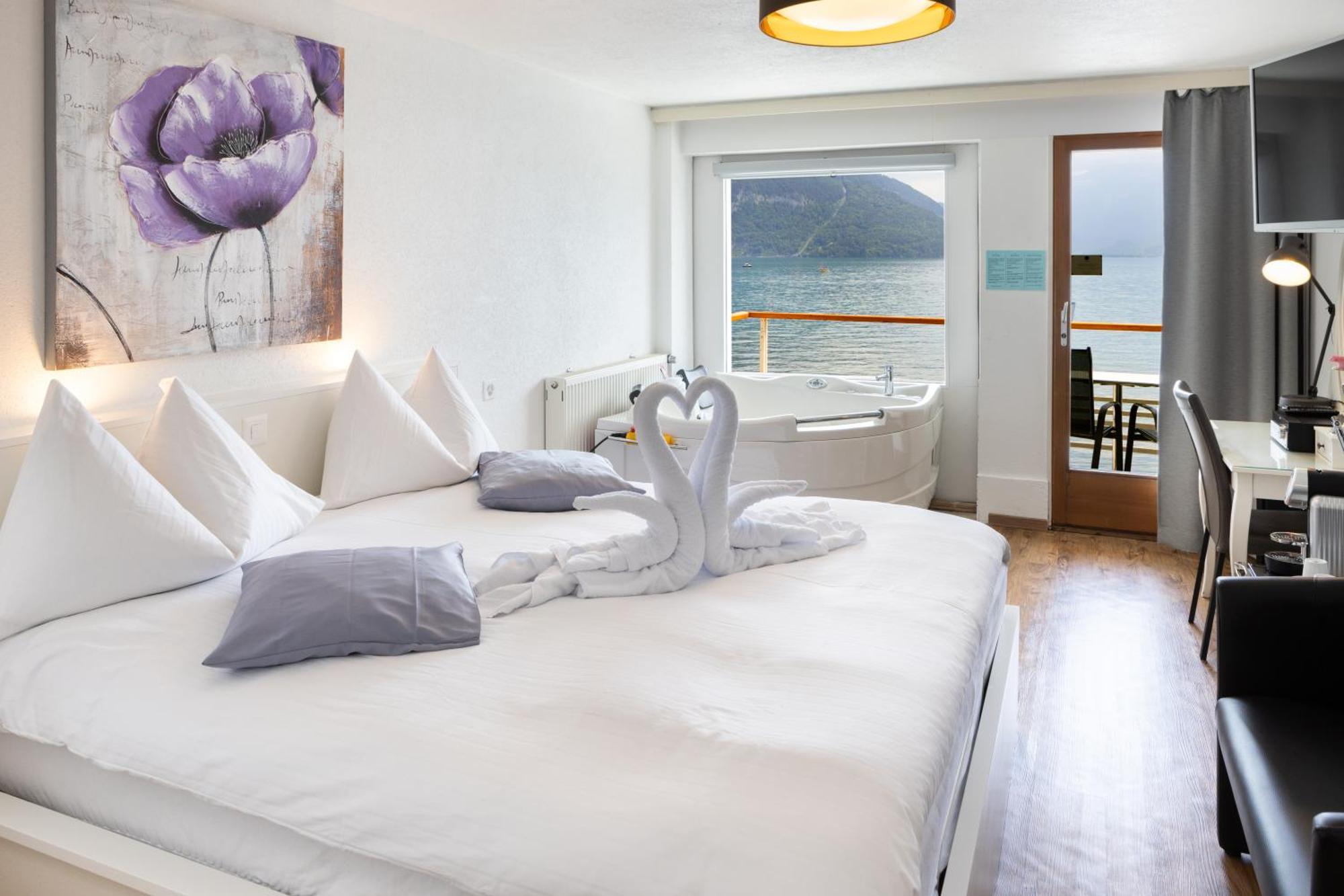 Strandhotel Seeblick Faulensee Eksteriør billede