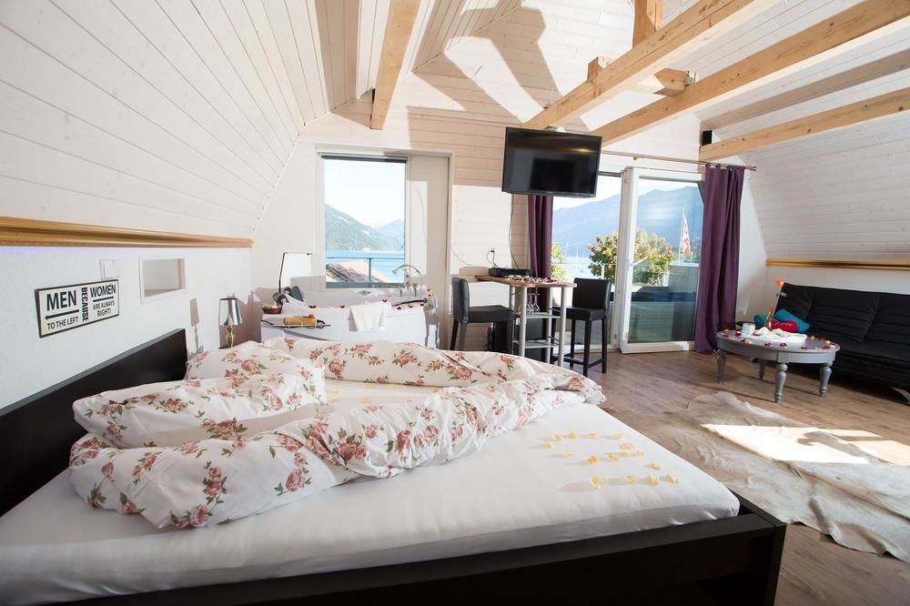 Strandhotel Seeblick Faulensee Eksteriør billede
