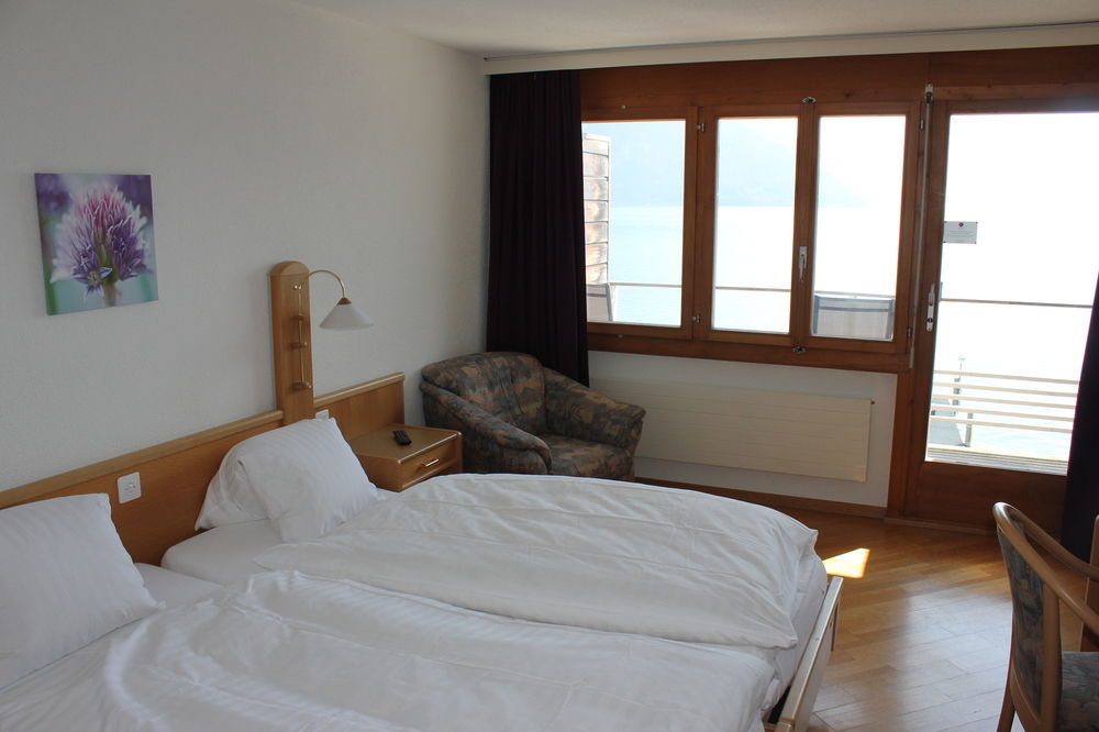 Strandhotel Seeblick Faulensee Eksteriør billede